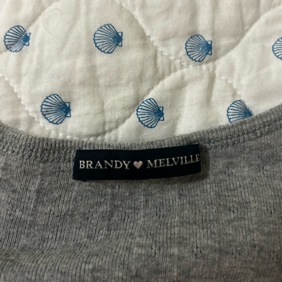 Brandy Melville Heather Gray Ribbed Tee - Picture 3 of 3